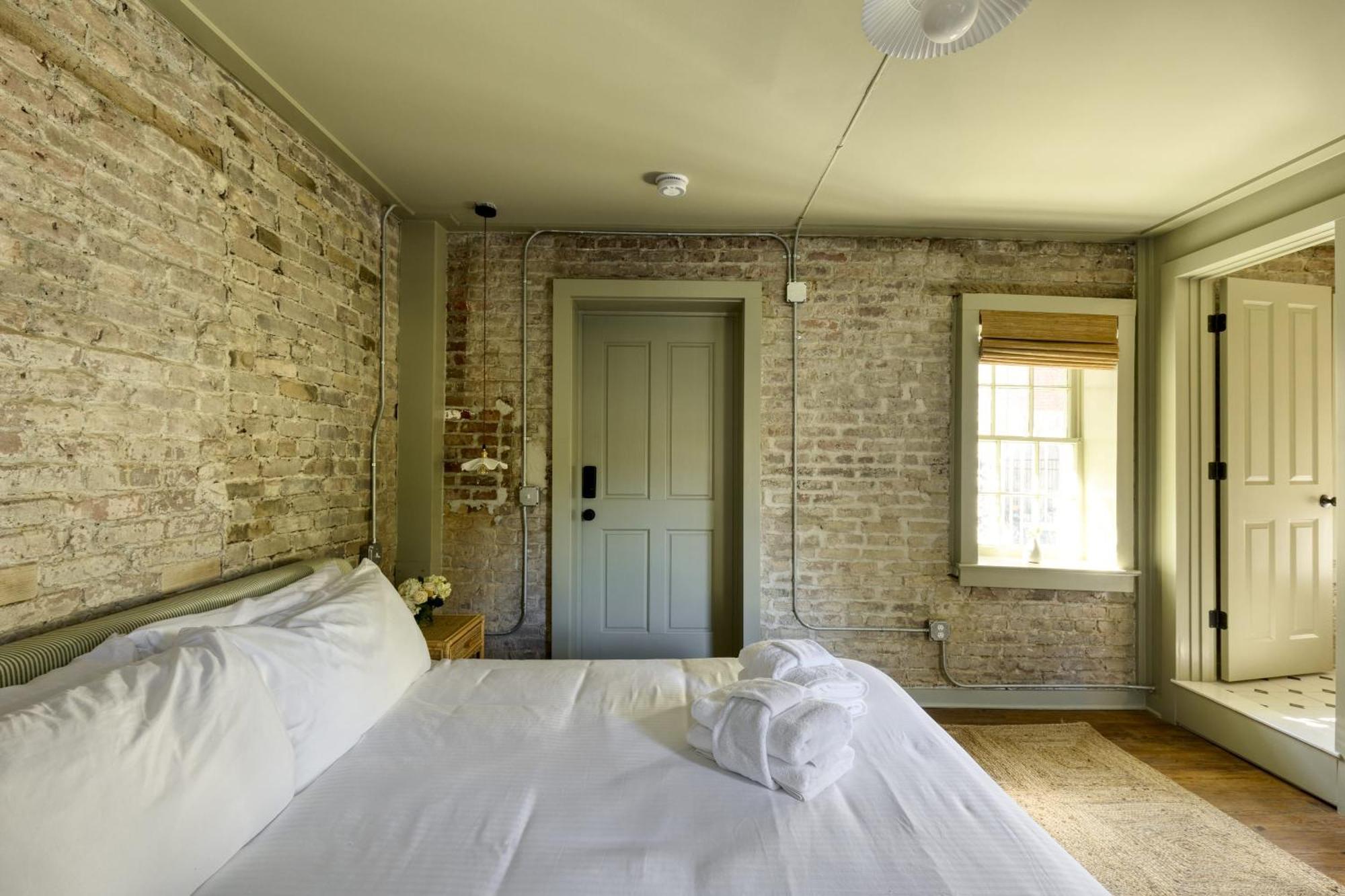Historic B&B King Suite- Walk To King Charleston Exterior foto